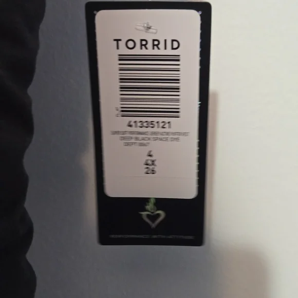 Torrid Active Black Puffer Vest - Picture 4 of 10